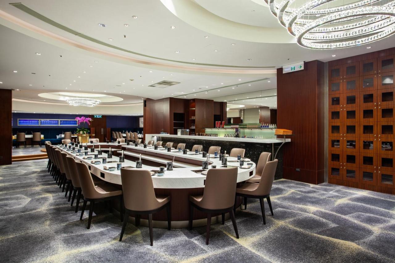 Ambassador Hotel Hsinchu Bagian luar foto The private dining room at the restaurant