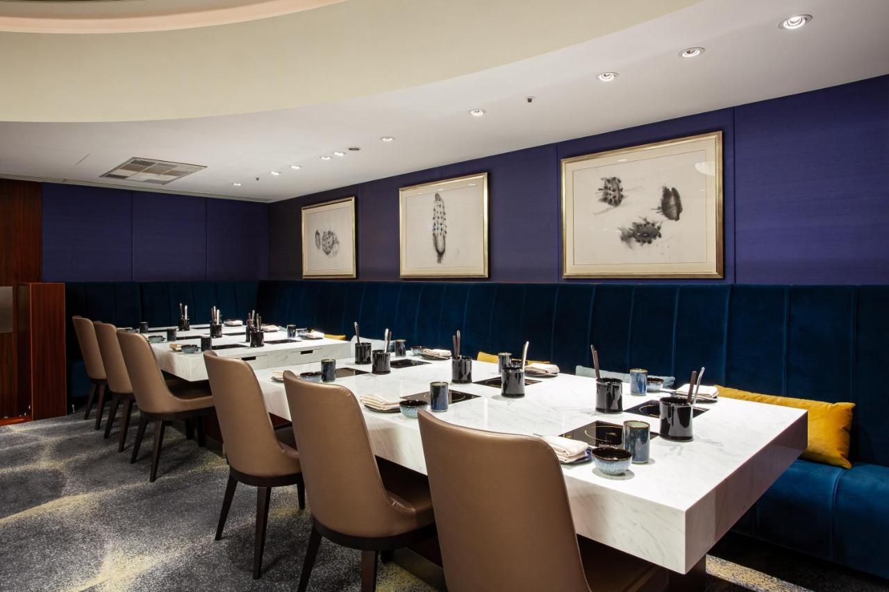 Ambassador Hotel Hsinchu Bagian luar foto Interior of the restaurant