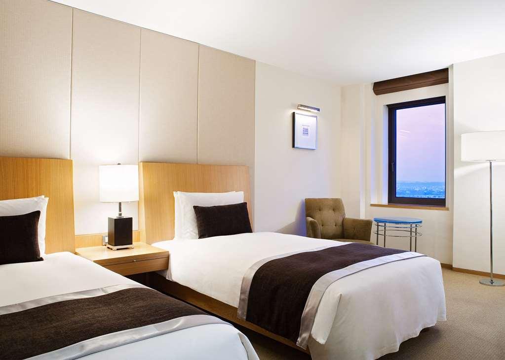 Ambassador Hotel Hsinchu Ruang foto A room at the hotel