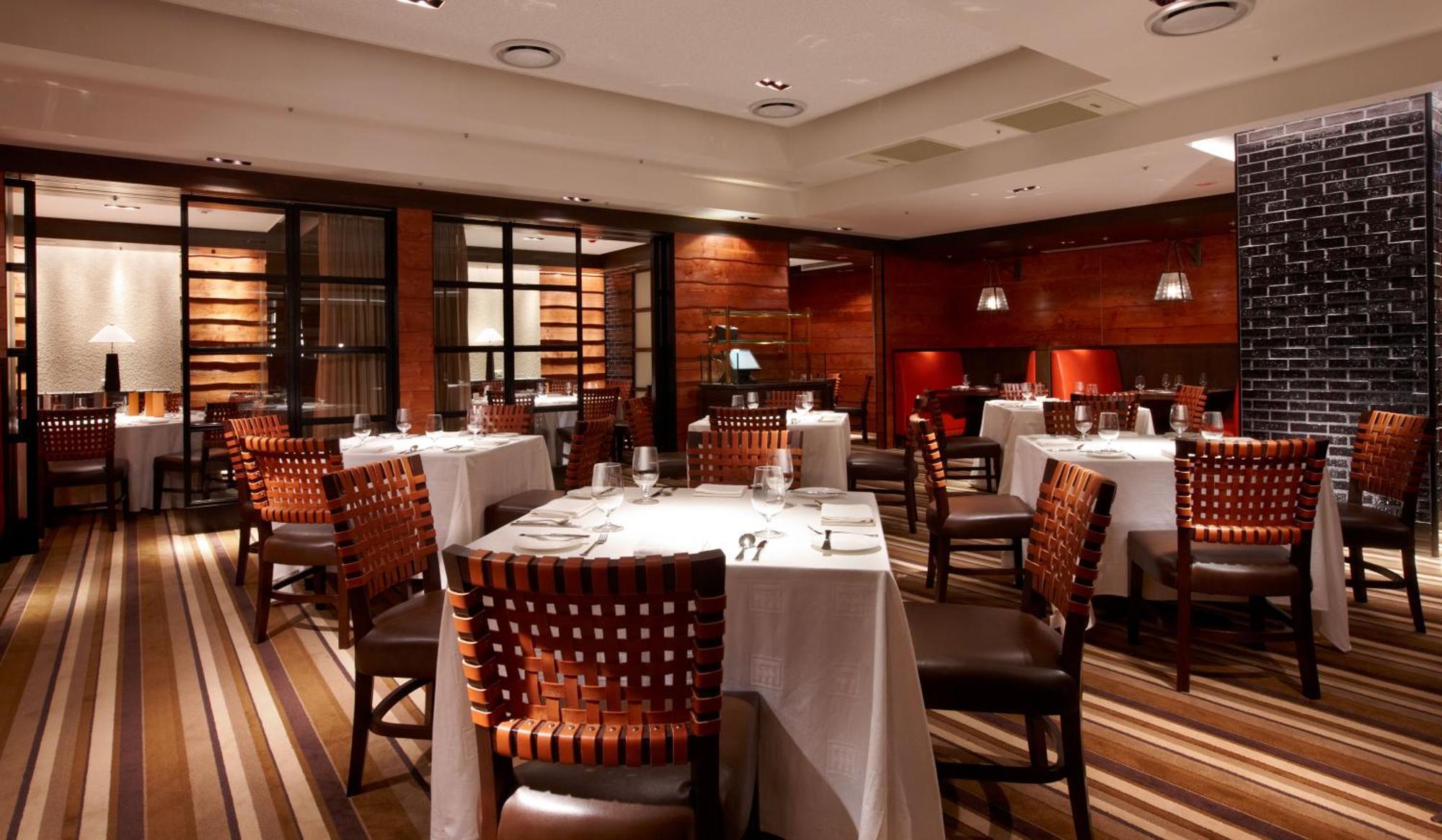 Ambassador Hotel Hsinchu Bagian luar foto Interior of the restaurant