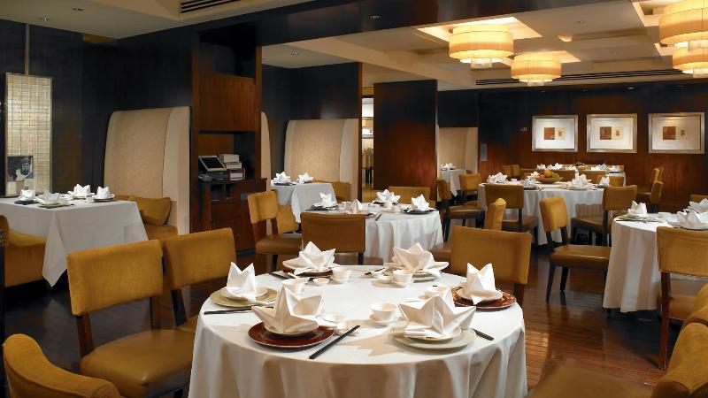 Ambassador Hotel Hsinchu Bagian luar foto Interior of the restaurant